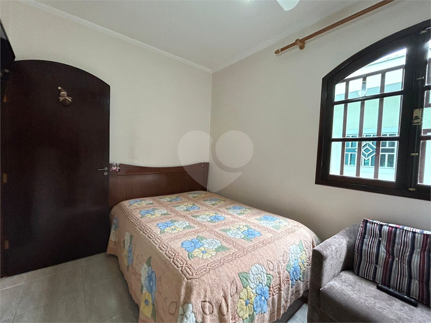 Sobrado à venda com 3 quartos, sendo 1 suíte, em Tremembé, São Paulo, SP