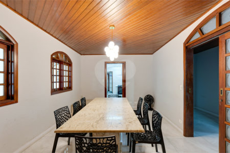 Casa Térrea à venda com 5 quartos, sendo 2 suítes, em Alto da Boa Vista, São Paulo, SP