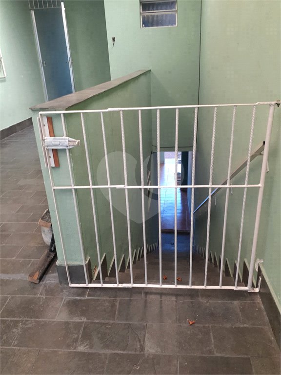 Sobrado à venda com 4 quartos em Vila Correa, Ferraz de Vasconcelos, SP