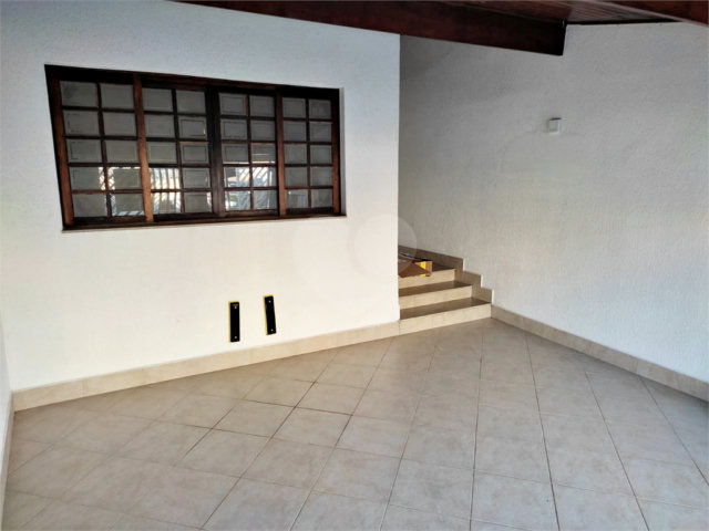 Sobrado à venda com 3 quartos, sendo 1 suíte,  em Vila Medeiros, São Paulo, SP