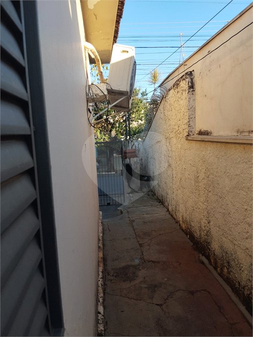Casa Térrea à venda com 3 quartos, sendo 1 suíte, em Vila Xavier (vila Xavier), Araraquara, SP