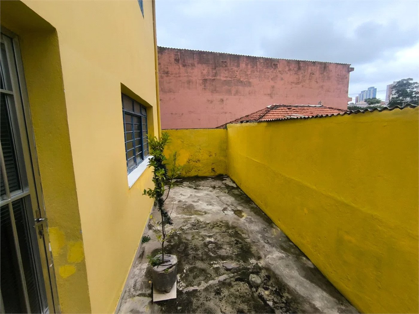 Sobrado à venda com 5 quartos, sendo 2 suítes, em Jardim Monte Kemel, São Paulo, SP