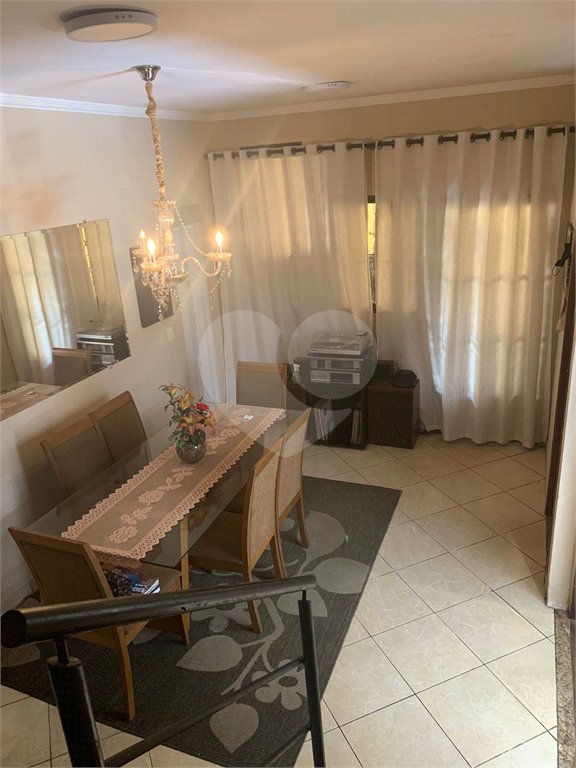 Casa à venda com 4 quartos, sendo 1 suíte, em Loteamento Shangrilá, Valinhos, SP