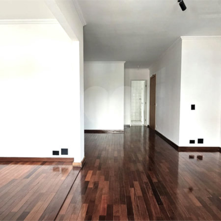 Apartamento para alugar com 3 quartos, sendo 1 suíte, em Alto da Boa Vista, São Paulo, SP