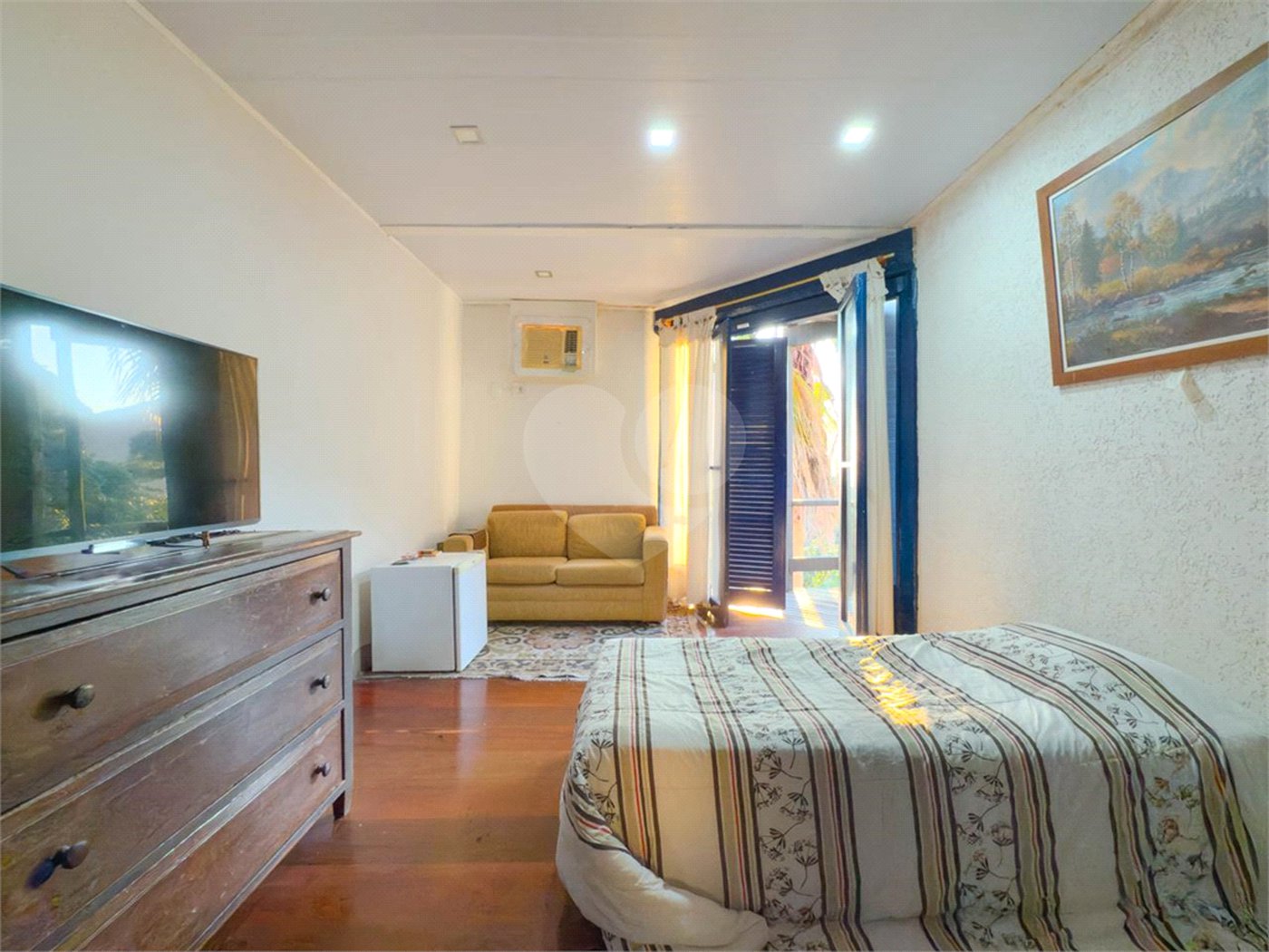 Casa à venda com 5 quartos, sendo 2 suítes, em Joá, Rio de Janeiro, RJ