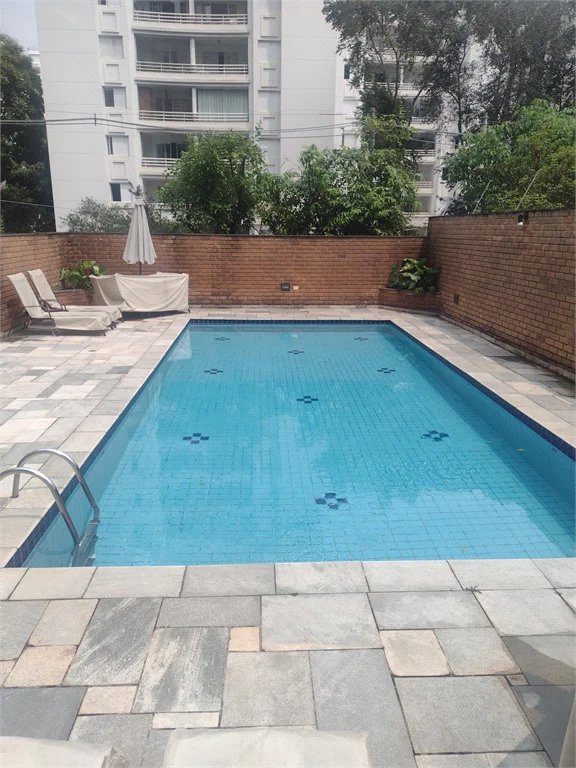 Apartamento à venda com 3 quartos, sendo 1 suíte, em Real Parque, São Paulo, SP