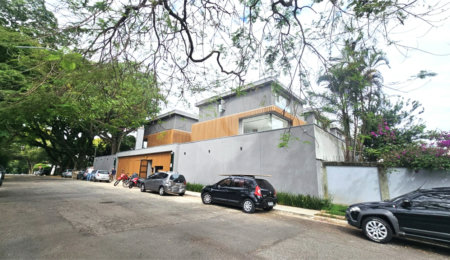 Casa à venda com 4 suítes no condomínio Plm 875, São Paulo - SP