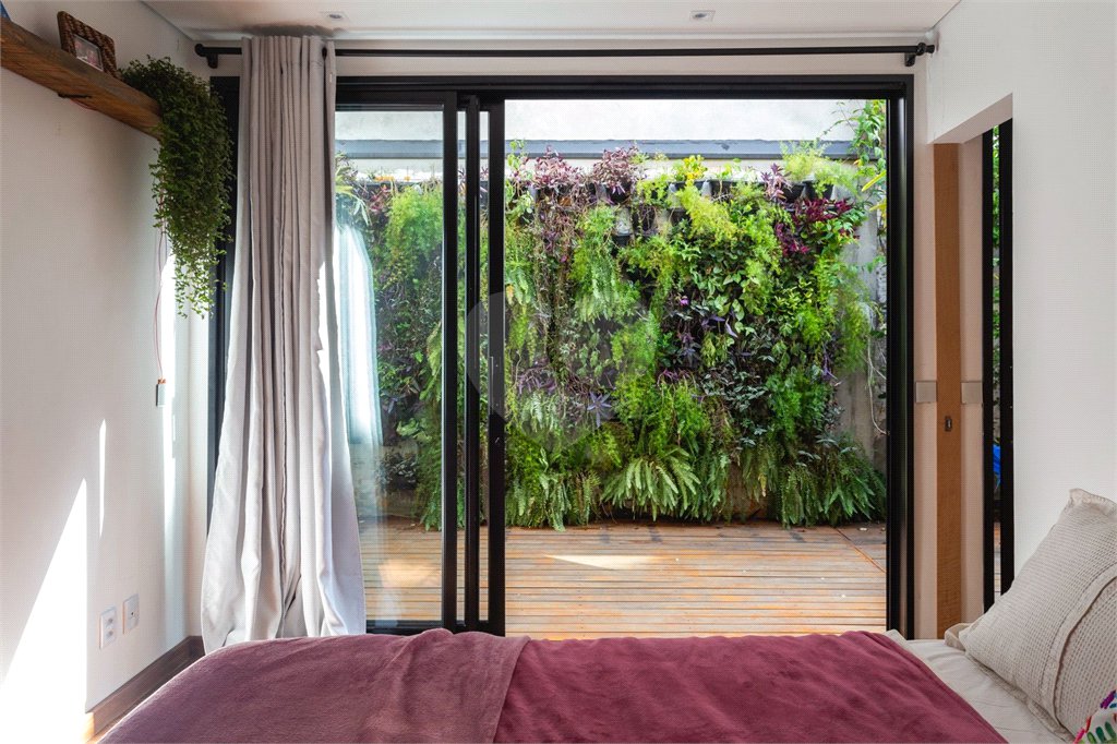 Casa Térrea à venda com 3 quartos, sendo 2 suítes,  em Vila Ipojuca, São Paulo, SP