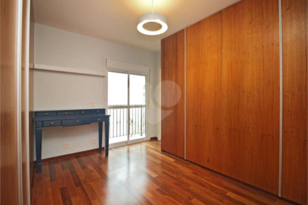 Casa à venda com 3 suítes no condomínio Brooklin Hills, São Paulo - SP