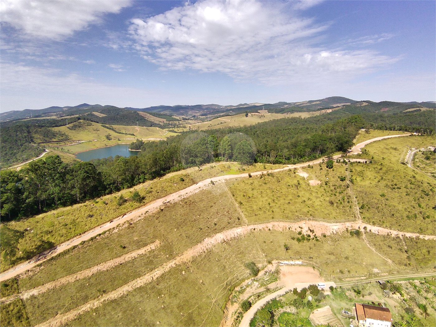 Fazenda à venda com 11 quartos, sendo 8 suítes, em Lavras Novas, Ouro Preto, MG