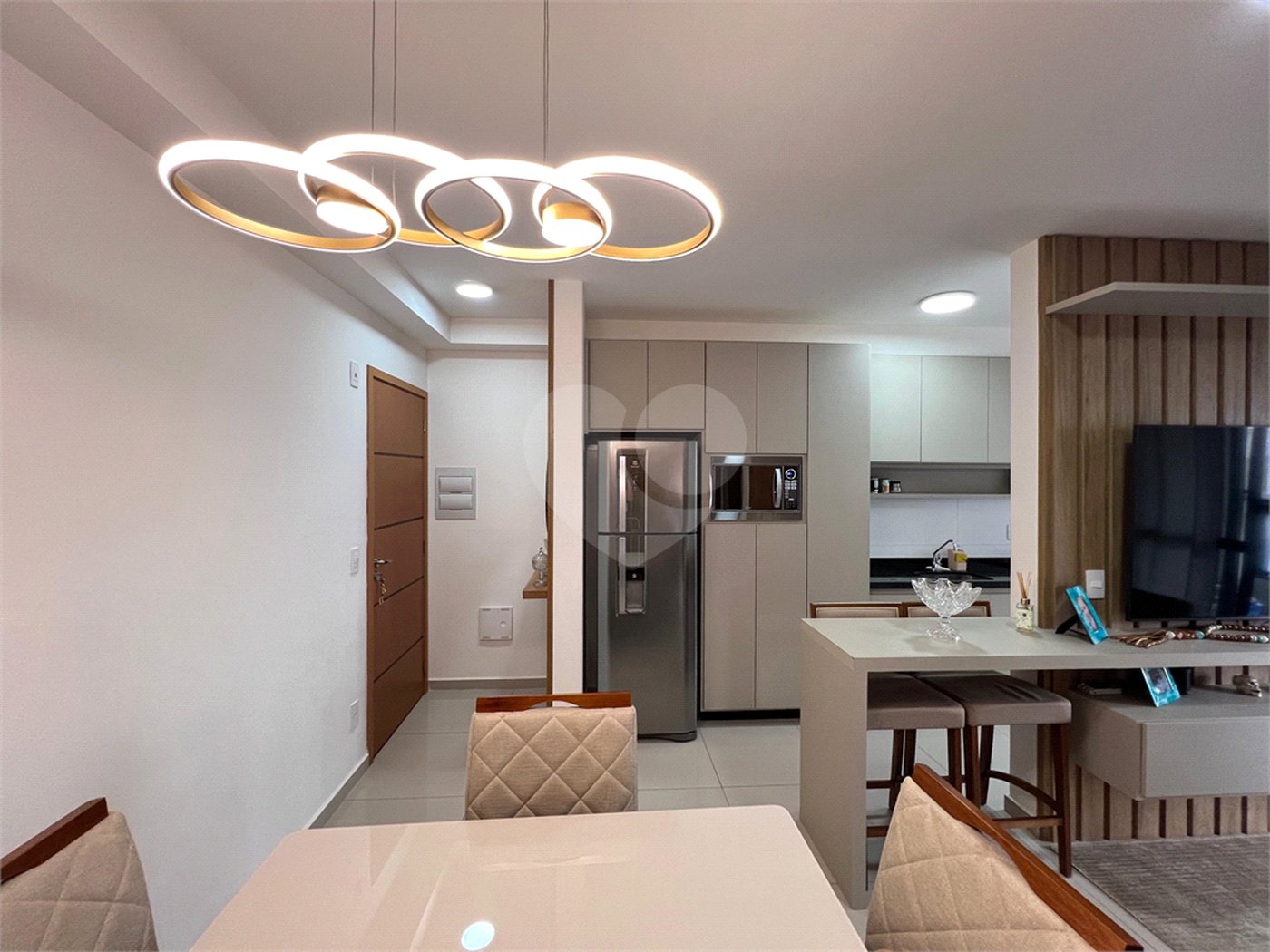 Apartamento à venda com 2 suítes em Atibaia Jardim, Atibaia, SP