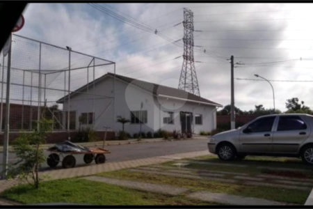 Sobrado à venda com 2 quartos em Vila Colorado, Suzano, SP