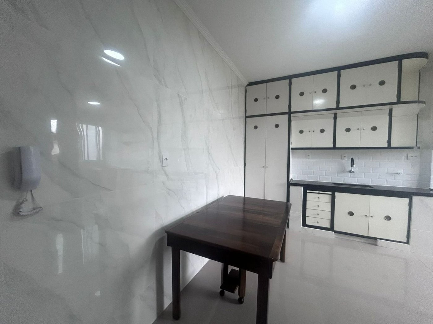 Casa com 2 dormitórios para alugar, 120 m² por R$ 5.000,00/mês - Encruzilhada - Santos/SP
