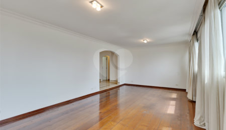 Apartamento à venda com 4 suítes em Campo Belo, São Paulo, SP