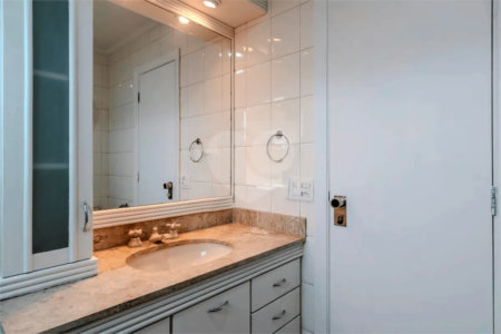 Apartamento à venda com 4 quartos, sendo 2 suítes, em Paraíso do Morumbi, São Paulo, SP