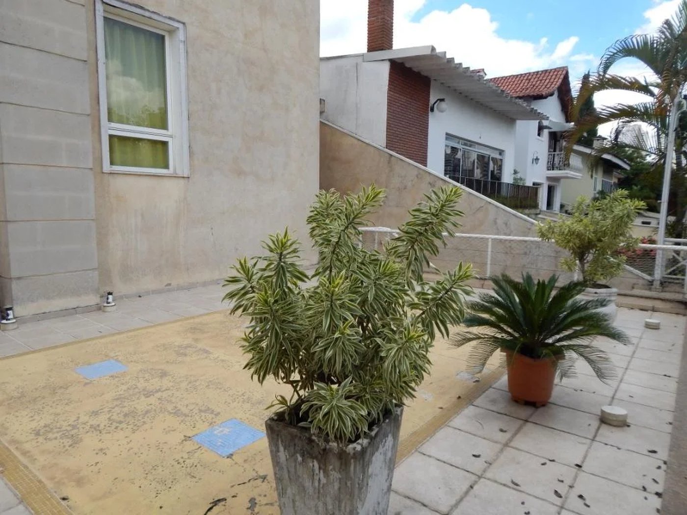 Sobrado à venda com 5 suítes em Jardim Londrina, São Paulo, SP