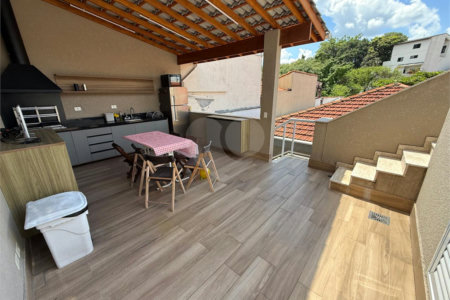 Sobrado à venda com 5 quartos, sendo 3 suítes, em Jardim Franca, São Paulo, SP