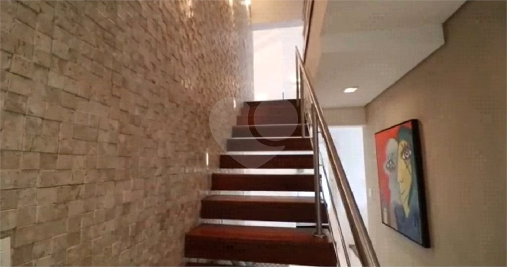 Casa à venda com 5 suítes no condomínio Parque Arco Iris, Atibaia - SP
