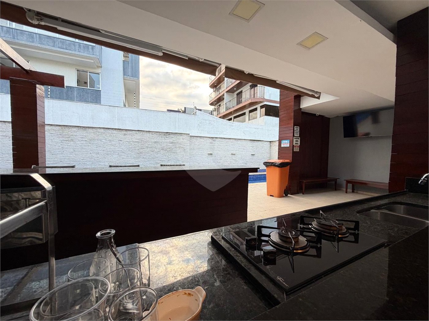 Apartamento à venda com 3 suítes em Braga, Cabo Frio, RJ