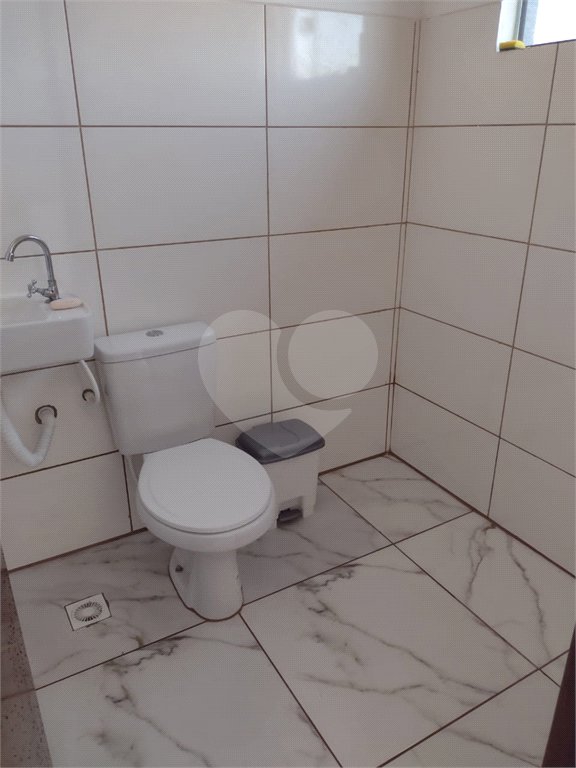 Sobrado à venda com 2 quartos, sendo 1 suíte,  no Centro, Bom Jesus dos Perdões, SP