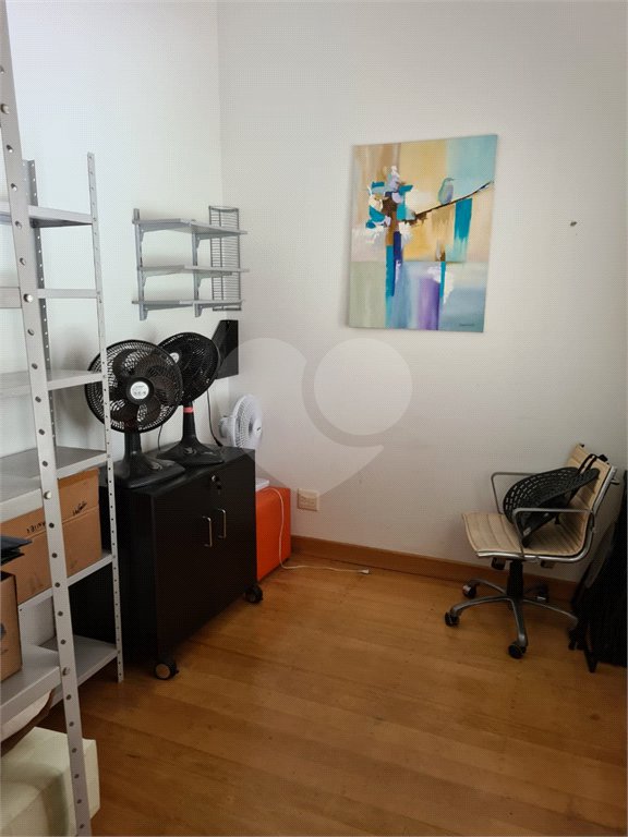 Casa à venda com 6 quartos, sendo 4 suítes, no condomínio Jardim Paulista I, Vinhedo - SP