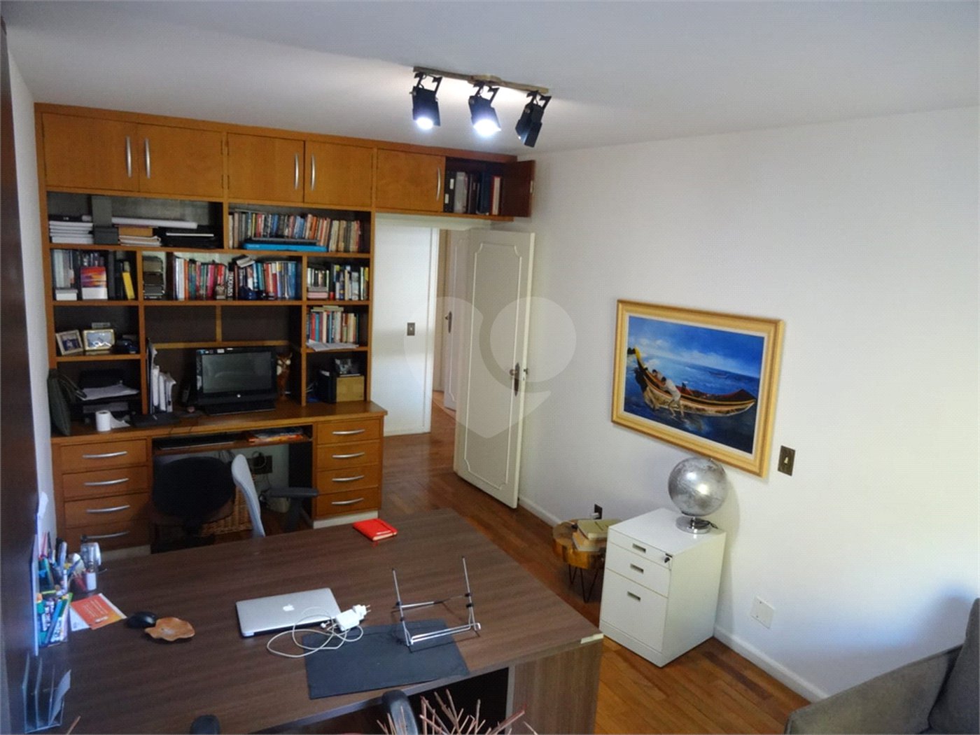 Casa à venda com 5 quartos, sendo 2 suítes,  em Vila Oliveira, Mogi das Cruzes, SP