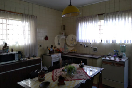 Casa à venda com 4 quartos, sendo 1 suíte, em Campo Belo, São Paulo, SP