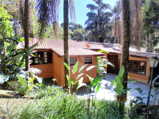 Casa à venda com 3 suítes no condomínio Sausalito, Mairiporã - SP