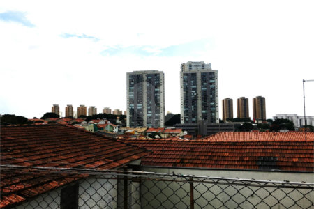 Sobrado à venda com 4 quartos, sendo 1 suíte,  em Vila Gomes, São Paulo, SP