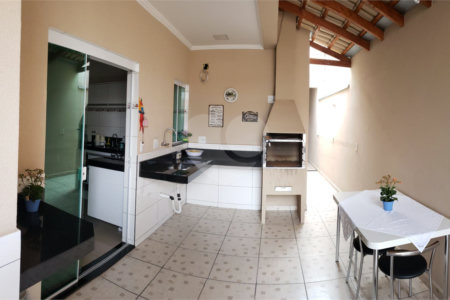 Casa à venda com 4 quartos em Recanto do Guarau, Salto, SP