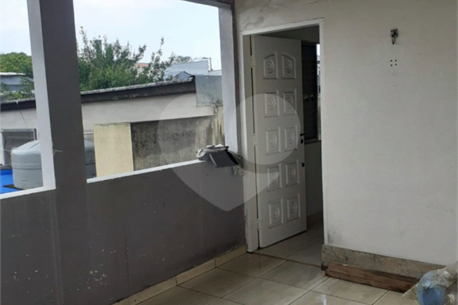 Sobrado à venda com 4 quartos, sendo 1 suíte, em Campo Limpo, São Paulo, SP