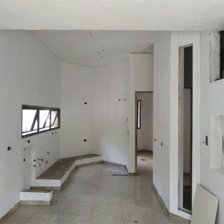Sobrado à venda com 4 quartos, sendo 3 suítes, em Morumbi, São Paulo, SP
