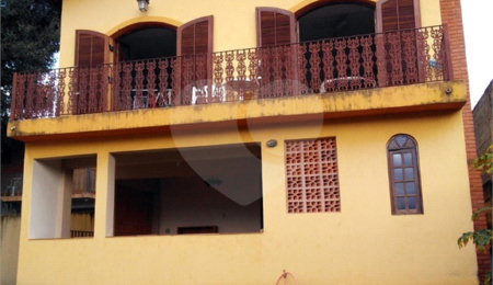 Casa à venda com 4 quartos, sendo 2 suítes,  em Jardim Paulista, Atibaia, SP