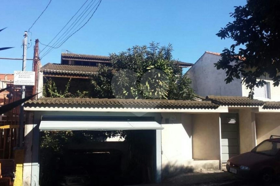 Sobrado à venda com 5 quartos, sendo 3 suítes, em Tremembé, São Paulo, SP