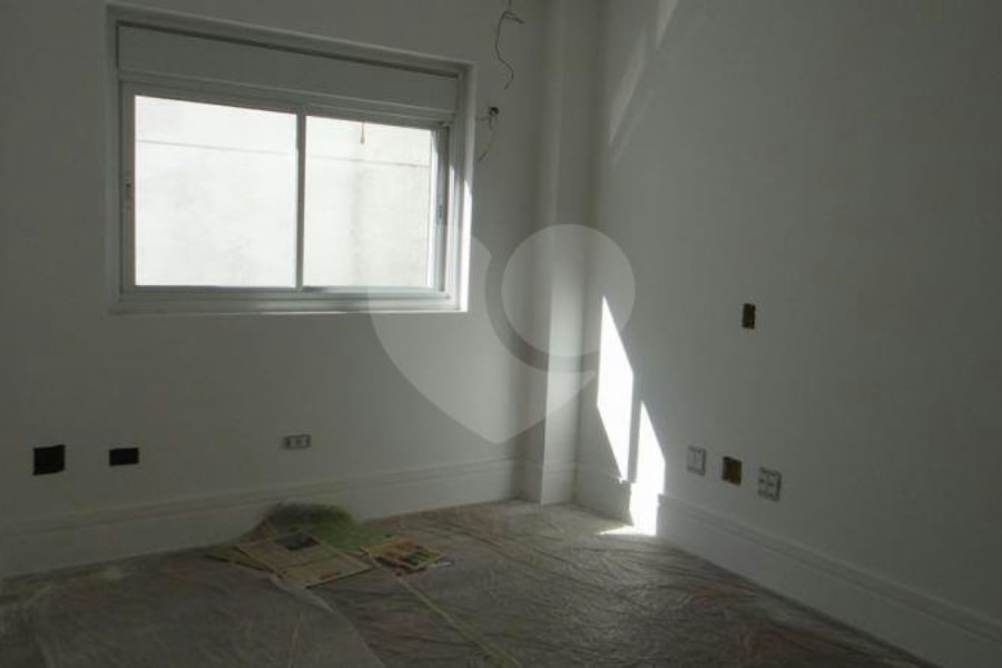 Casa à venda com 3 suítes no condomínio Villa Castanheira, São Paulo - SP
