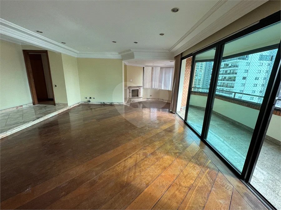 Apartamento à venda com 4 quartos, sendo 3 suítes, em Santana, São Paulo, SP