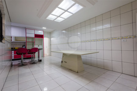 Casa à venda com 3 quartos, sendo 2 suítes, em Jardim Santa Cecília, Guarulhos, SP