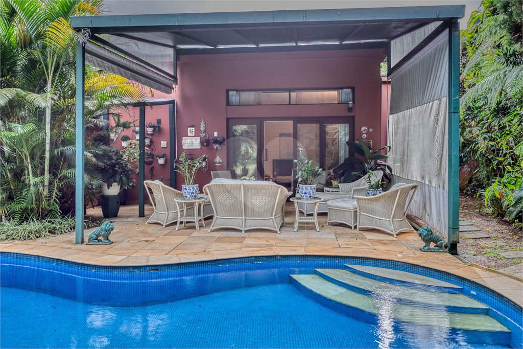 Casa à venda com 5 quartos, sendo 4 suítes, em Brooklin Velho, São Paulo, SP