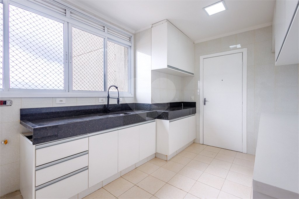 Apartamento à venda com 4 quartos, sendo 2 suítes,  em Indianópolis, São Paulo, SP