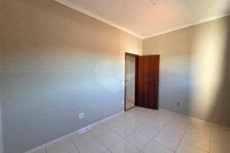 Casa à venda com 3 quartos, sendo 1 suíte, em Vila José Salem, Itapetininga, SP