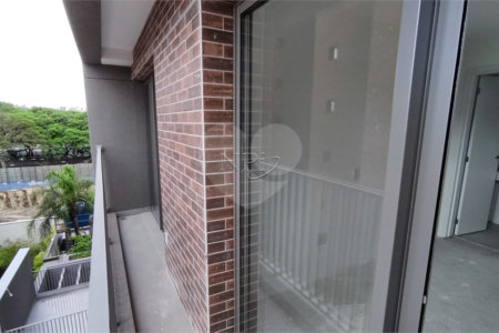 Apartamento à venda com 3 quartos, sendo 2 suítes,  em Moema, São Paulo, SP