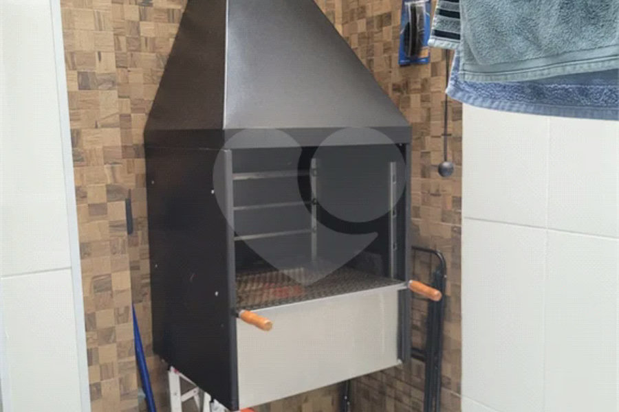 Casa à venda com 3 quartos, sendo 1 suíte, no condomínio Residencial Isabel, São Paulo - SP