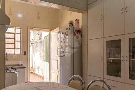 Sobrado à venda com 4 quartos em Aclimação, São Paulo, SP