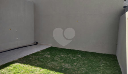 Casa à venda com 2 suítes em Jardim Santo Antônio, Atibaia, SP