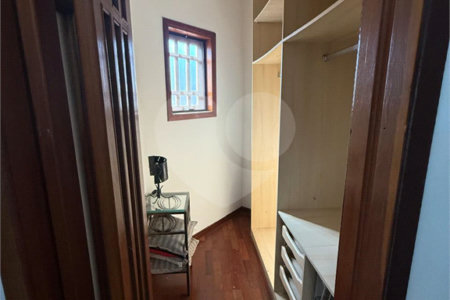 Casa à venda com 4 quartos, sendo 2 suítes,  no condomínio Arujá 5, Arujá - SP