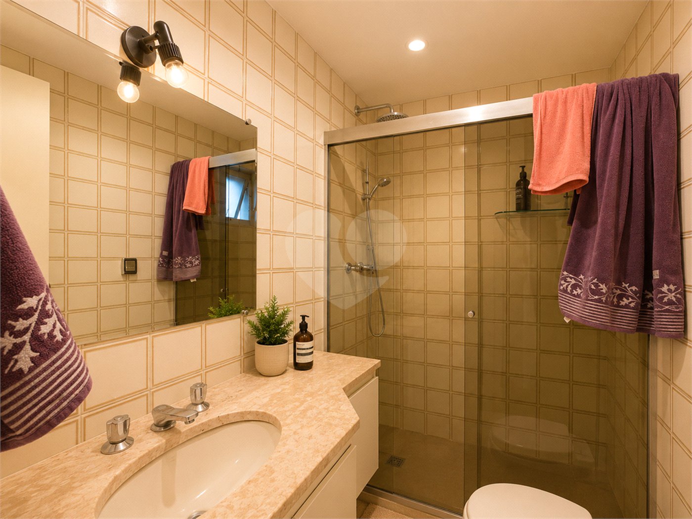 Apartamento à venda com 3 quartos, sendo 1 suíte, em Jardim Marajoara, São Paulo, SP