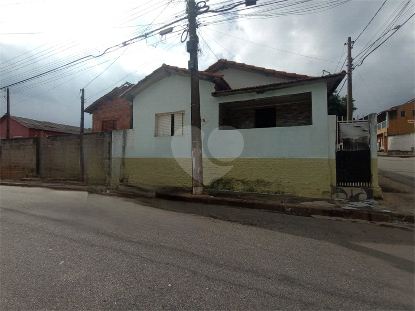 Casa à venda com 2 quartos em Vila Santana, Itapetininga, SP