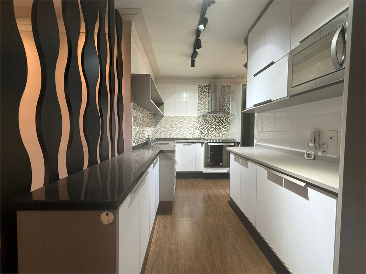 Apartamento à venda com 3 quartos, sendo 2 suítes, em Vila Irmãos Arnoni, São Paulo, SP