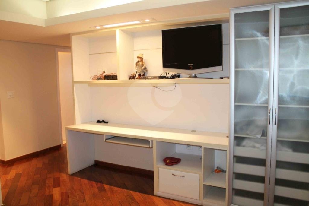 Casa Térrea à venda ou para alugar com 3 suítes em Brooklin Velho, São Paulo, SP