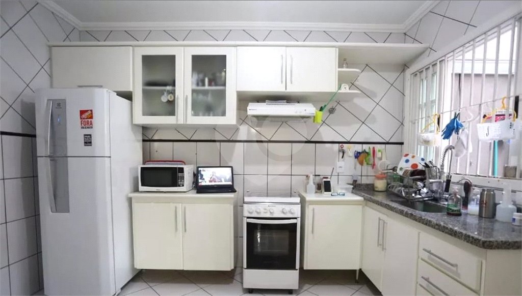Casa à venda com 3 quartos, sendo 1 suíte,  no condomínio Residencial Villagio, São Paulo - SP